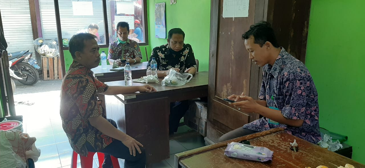 Kunjungan Kepala Dindagkop UKM Kabupaten Demak ke Pasar Gebang dan Pasar Wedung