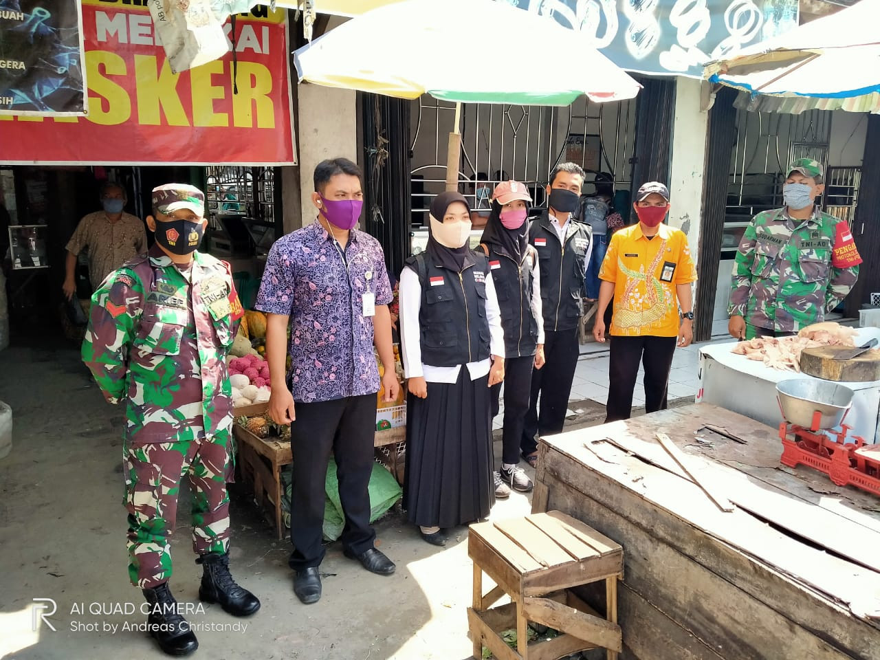 Kegiatan Apel Pagi Dan Penjagaan Protokol Kesehatan  Di Pasar Brambang Rabu 14 Oktober 2020