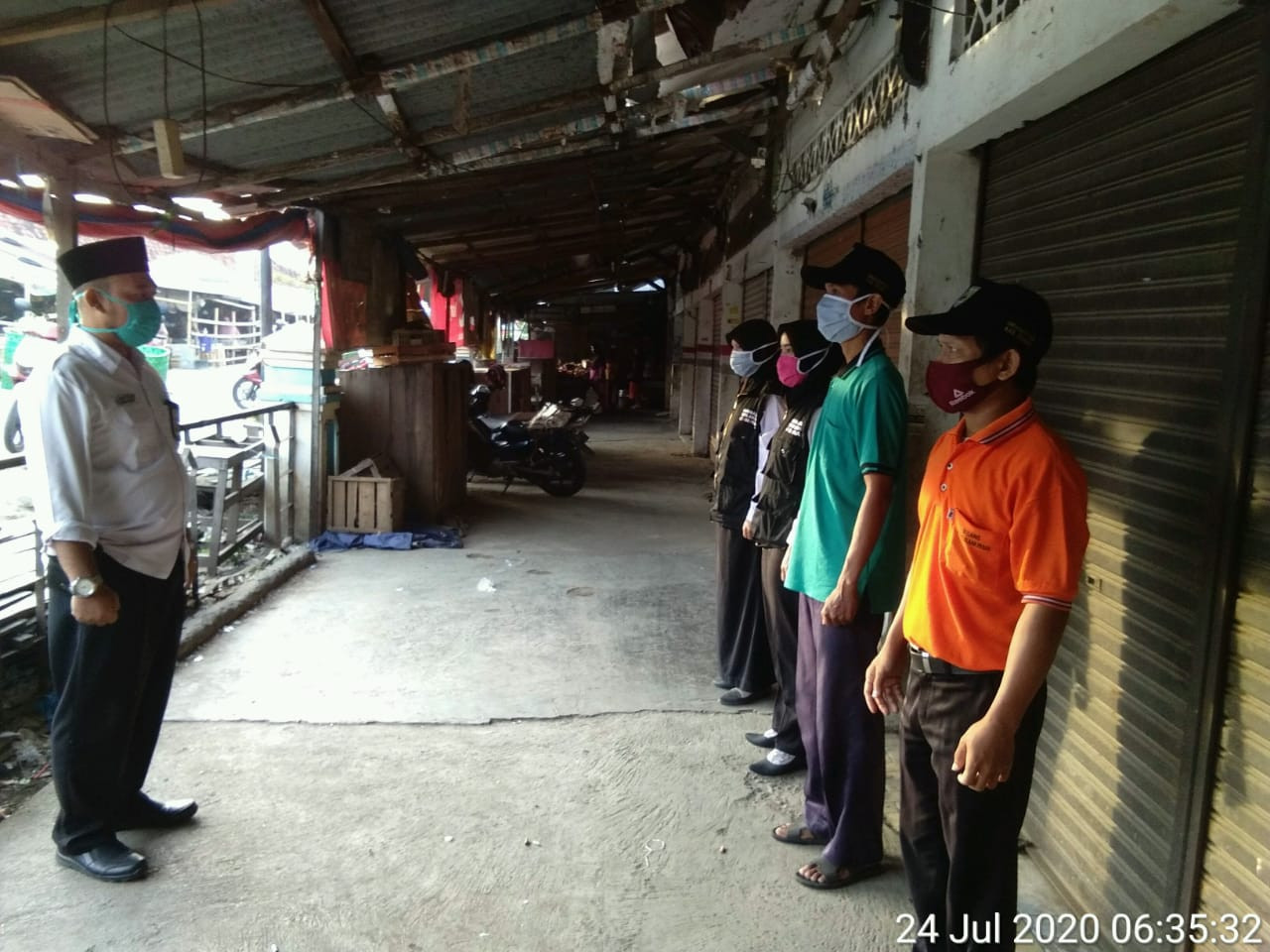 Kegiatan Rutin Penjagaan Pembatasan Kegiatan Masyarakat dan  Apel Pagi Pasar Wonosalam UPTD Paswil I